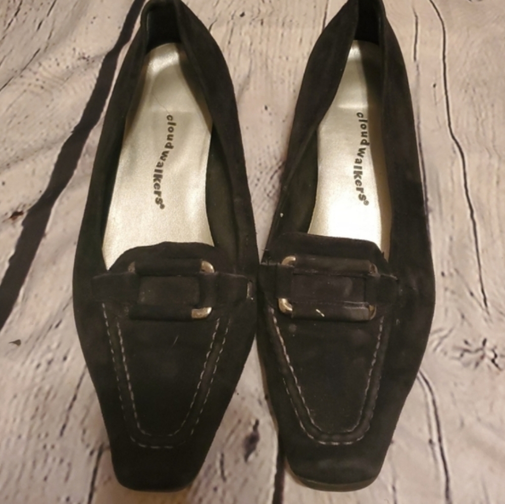 Cloudwalkers black velvet loafers with heel